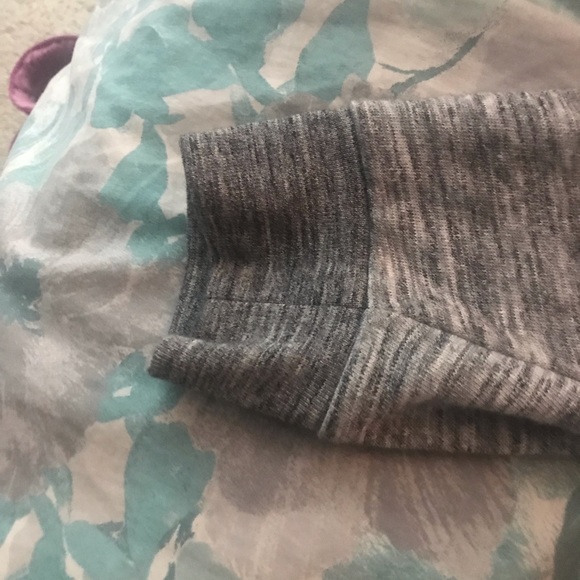 Pink Victoria’s Secret hoodie - Picture 4 of 4